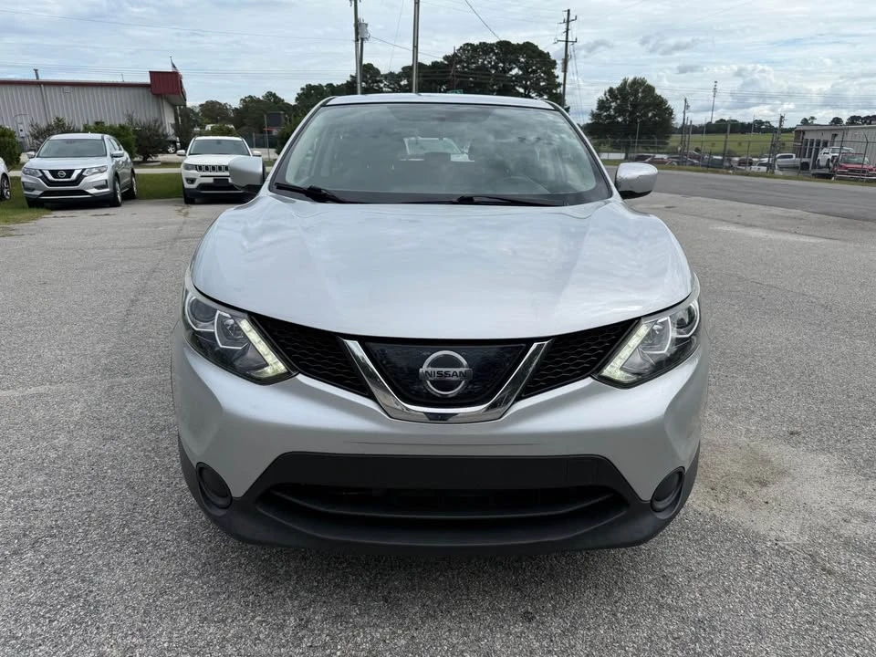 2019 Nissan Rogue - Image 8 of 17