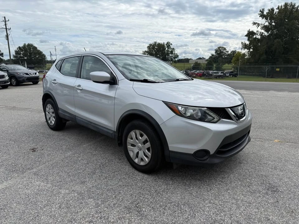 2019 Nissan Rogue - Image 7 of 17