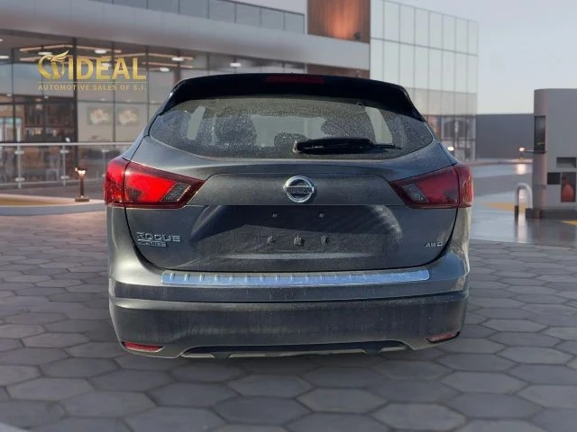 2019 Nissan Rogue - Image 8 of 16