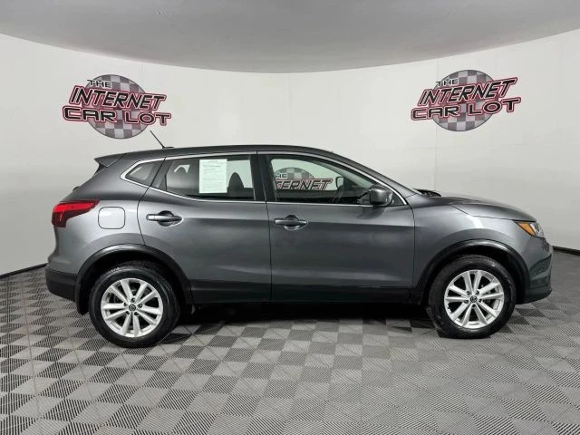 2019 Nissan Rogue - Image 8 of 12