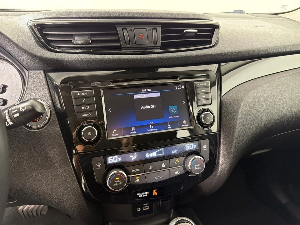 2019 Nissan Rogue - Image 14 of 21