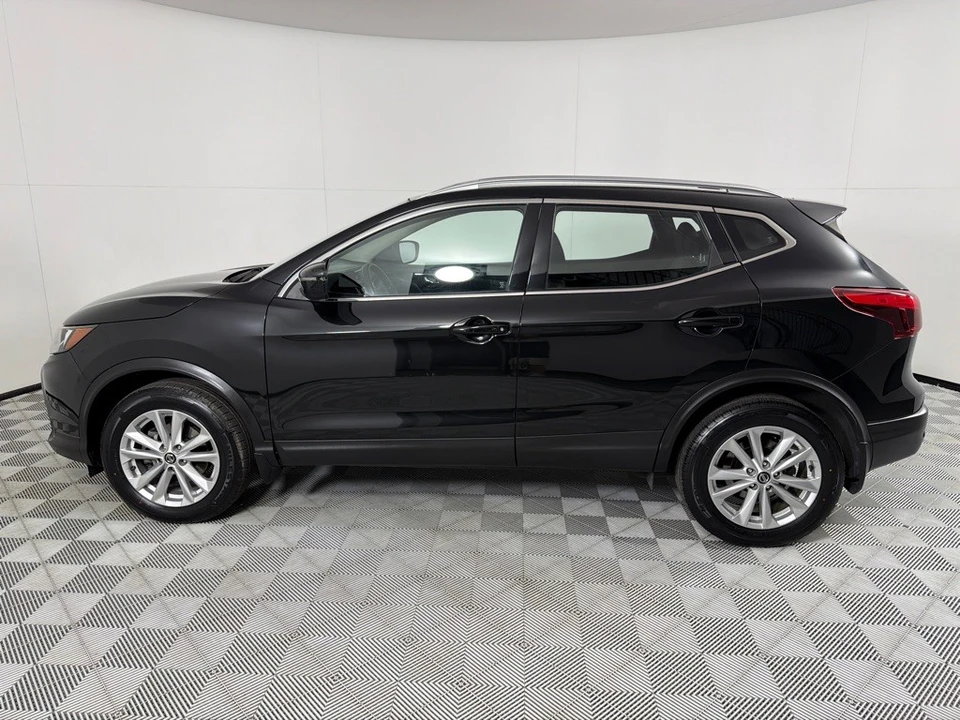 2019 Nissan Rogue - Image 8 of 21