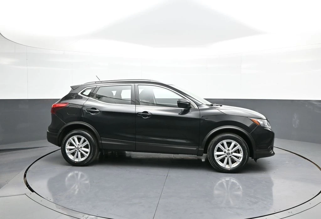 2019 Nissan Rogue - Image 5 of 12