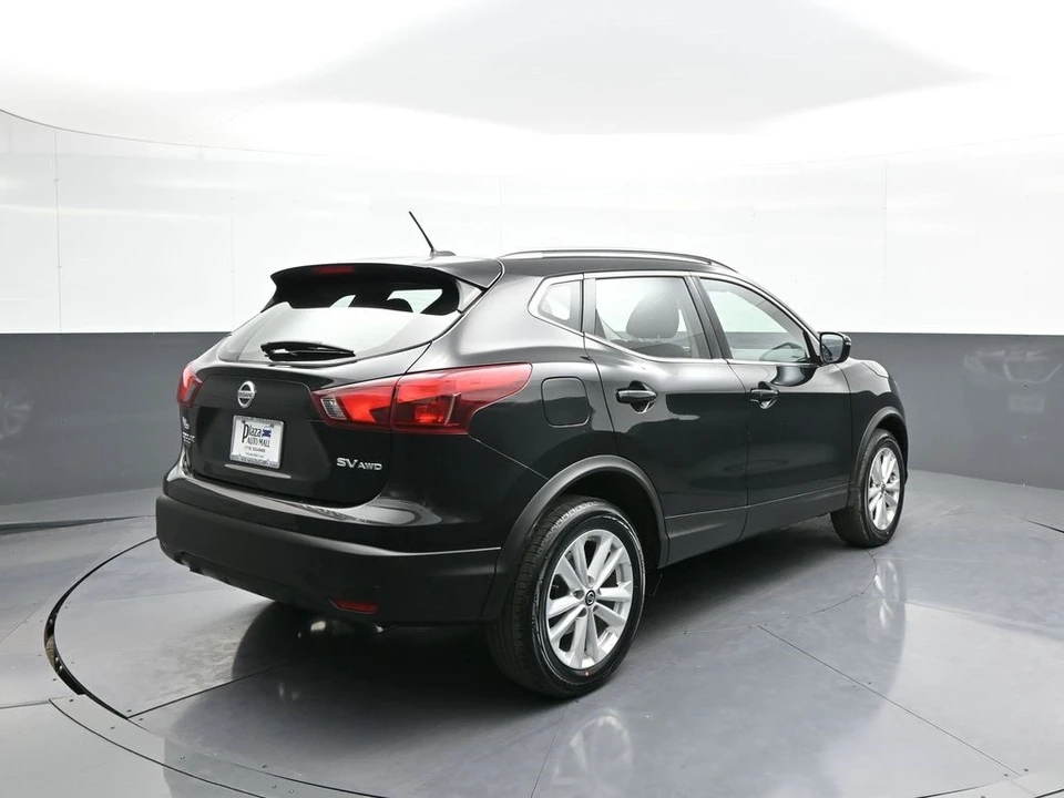2019 Nissan Rogue - Image 6 of 12
