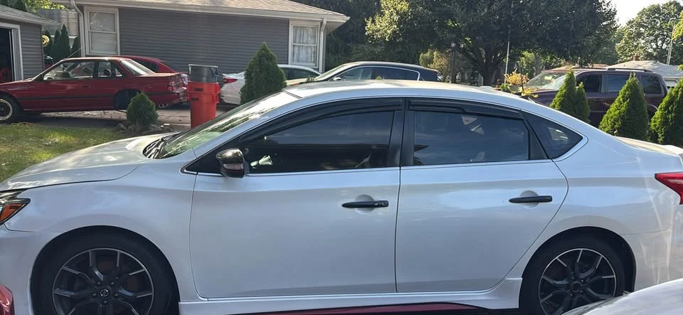 2019 Nissan Sentra 7th Gen - Image 3 of 11