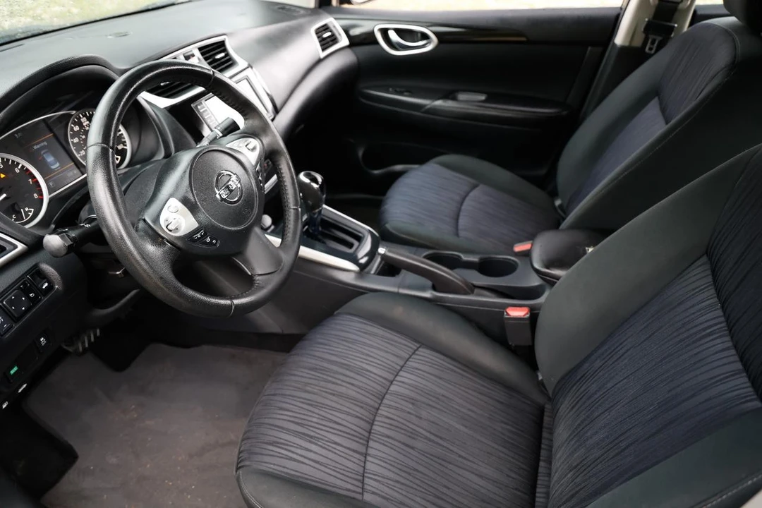 2019 Nissan Sentra 7th Gen - Image 4 of 21