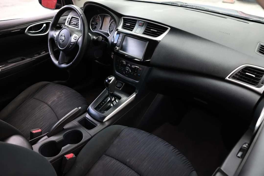 2019 Nissan Sentra 7th Gen - Image 16 of 21