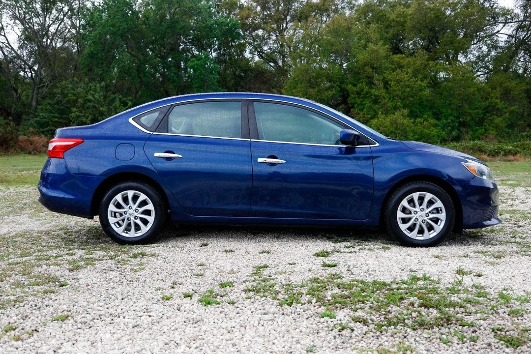 2019 Nissan Sentra 7th Gen - Image 13 of 21