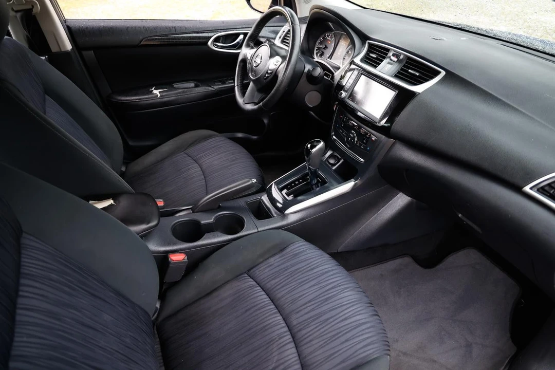 2019 Nissan Sentra 7th Gen - Image 18 of 21