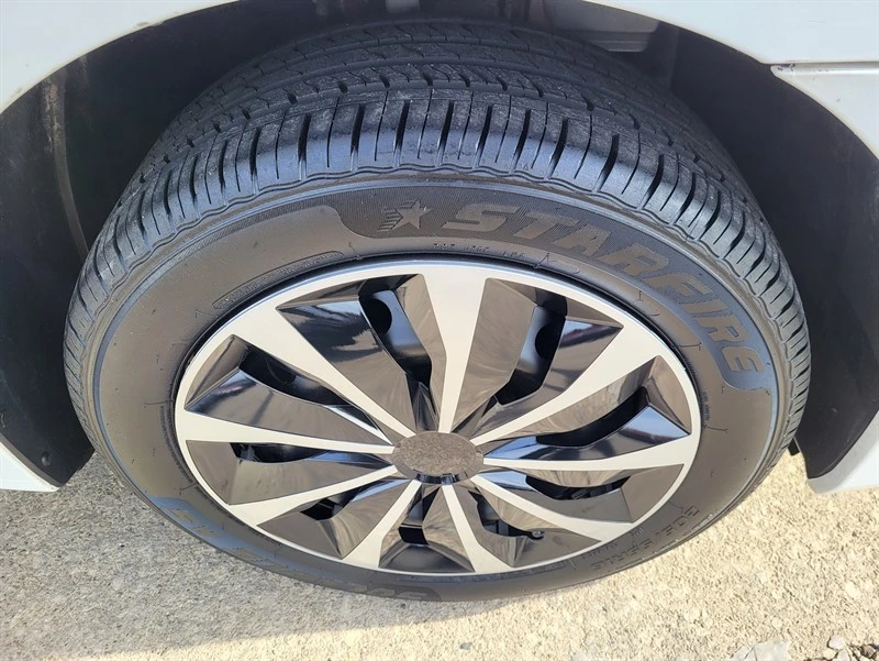 2019 Nissan Sentra 7th Gen - Image 7 of 16