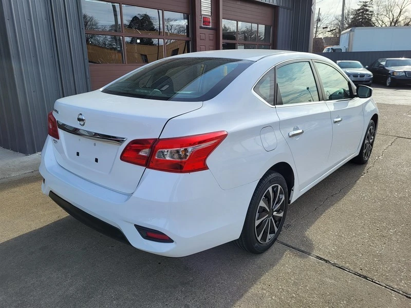 2019 Nissan Sentra 7th Gen - Image 5 of 16