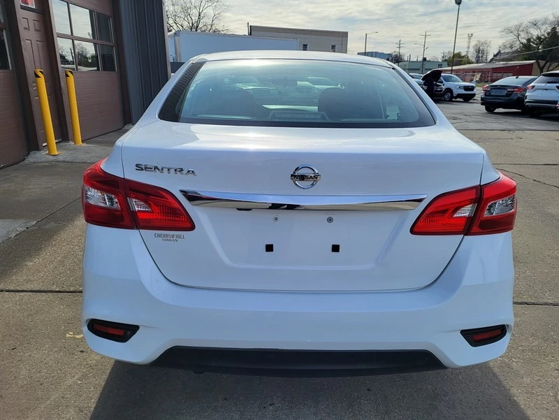 2019 Nissan Sentra 7th Gen - Image 4 of 16
