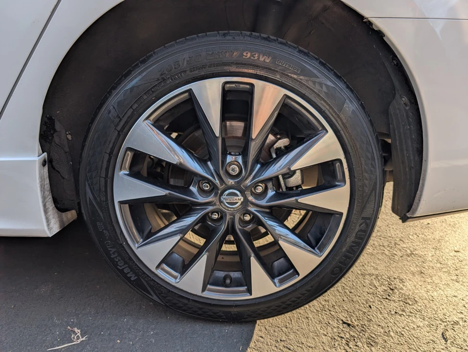 2019 Nissan Sentra 7th Gen - Image 20 of 21
