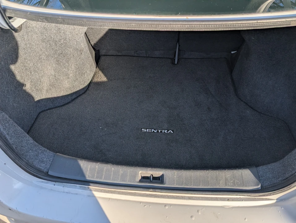 2019 Nissan Sentra 7th Gen - Image 14 of 21