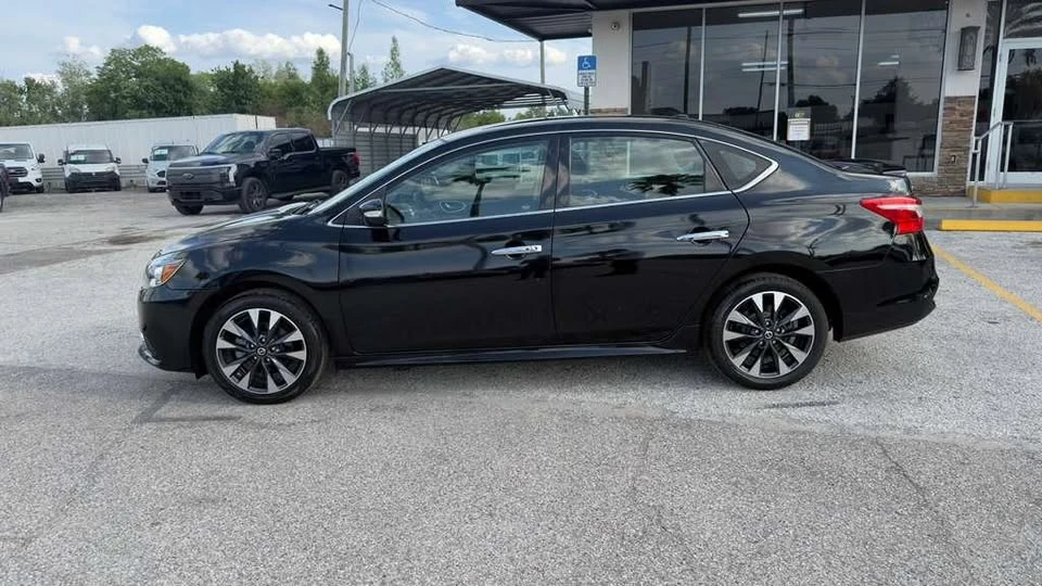 2019 Nissan Sentra 7th Gen - Image 5 of 11