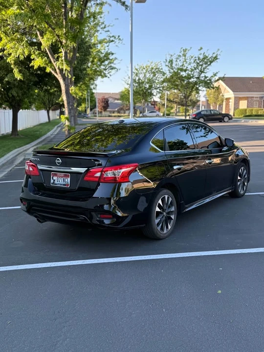 2019 Nissan Sentra 7th Gen - Image 4 of 11