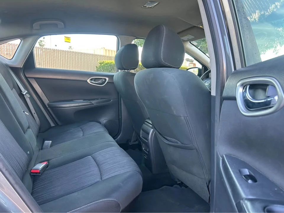 2019 Nissan Sentra 7th Gen - Image 11 of 17