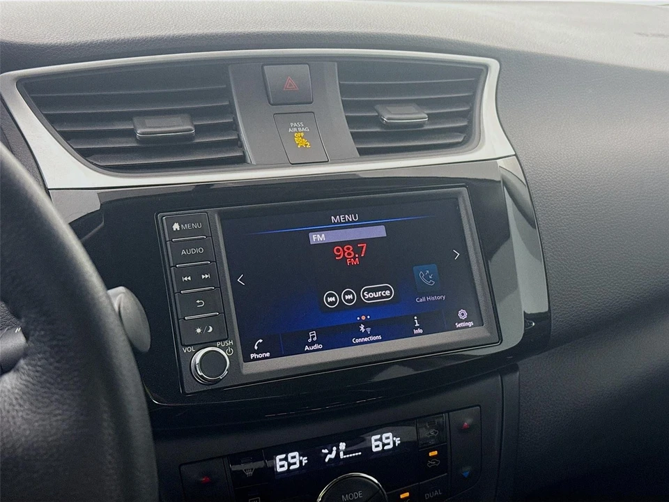 2019 Nissan Sentra 7th Gen - Image 14 of 21
