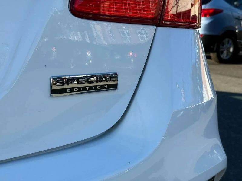 2019 Nissan Sentra 7th Gen - Image 6 of 12