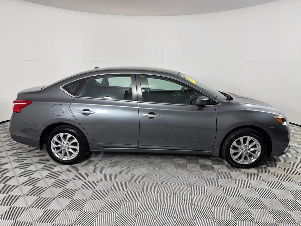 2019 Nissan Sentra 7th Gen - Image 4 of 21