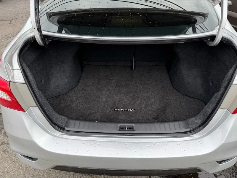 2019 Nissan Sentra 7th Gen - Image 11 of 12