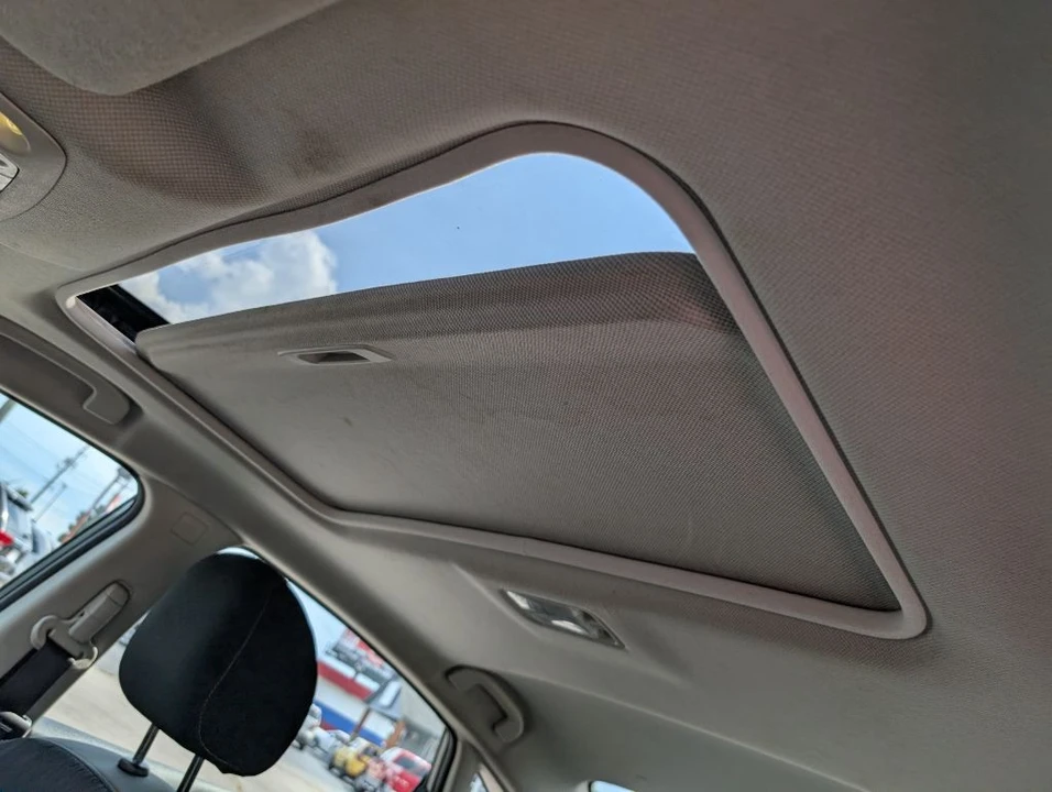 2019 Nissan Sentra 7th Gen - Image 17 of 21