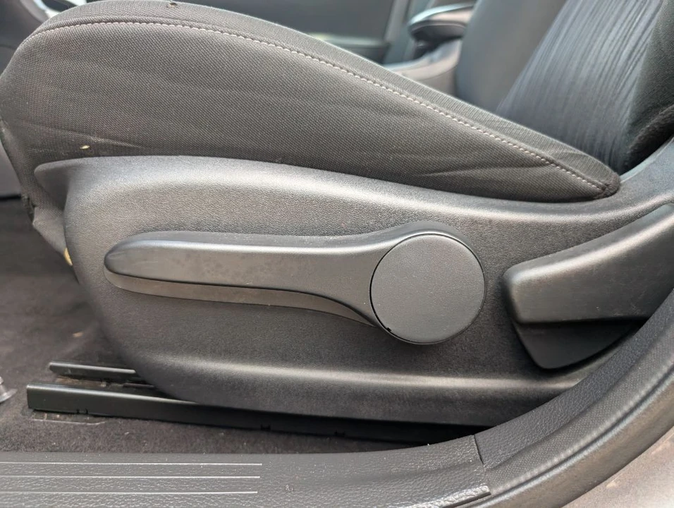 2019 Nissan Sentra 7th Gen - Image 15 of 21
