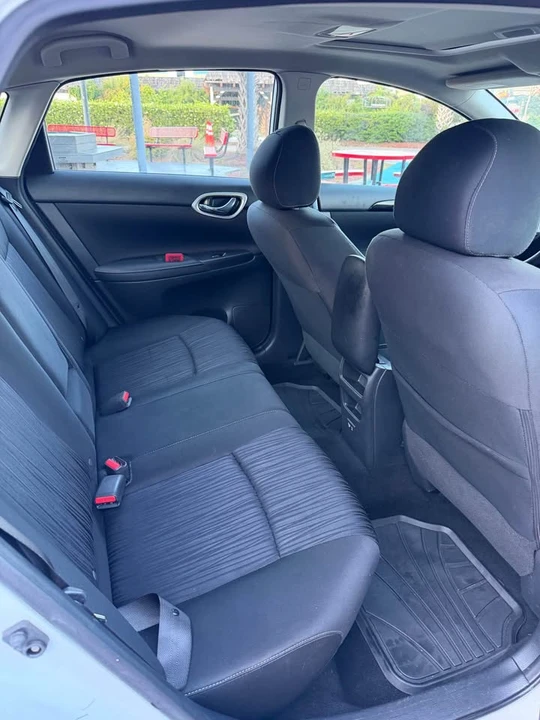 2019 Nissan Sentra 7th Gen - Image 17 of 18
