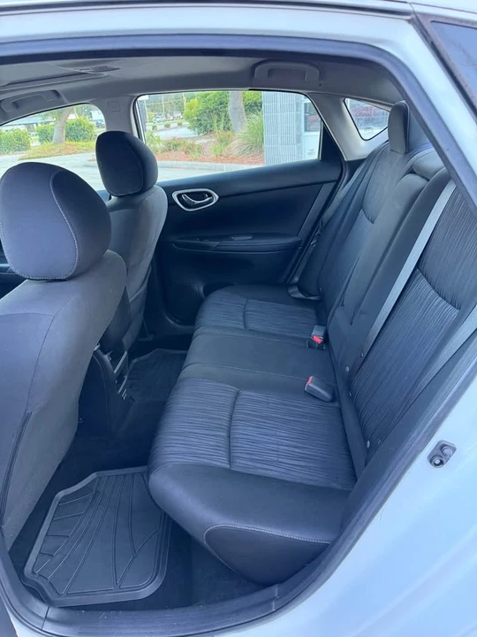 2019 Nissan Sentra 7th Gen - Image 14 of 18
