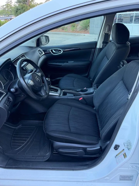 2019 Nissan Sentra 7th Gen - Image 15 of 18