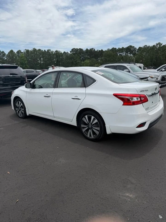 2019 Nissan Sentra 7th Gen - Image 5 of 18