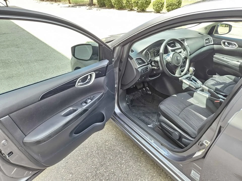 2019 Nissan Sentra 7th Gen - Image 9 of 15