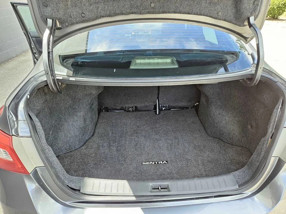 2019 Nissan Sentra 7th Gen - Image 12 of 15