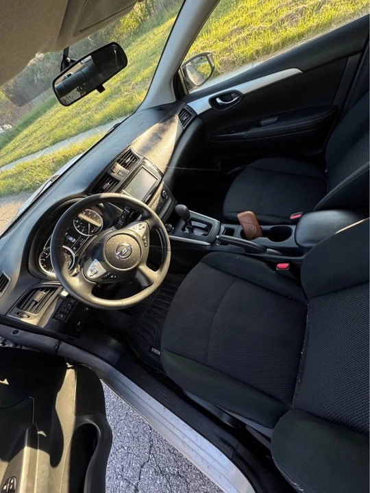 2019 Nissan Sentra 7th Gen - Image 8 of 11