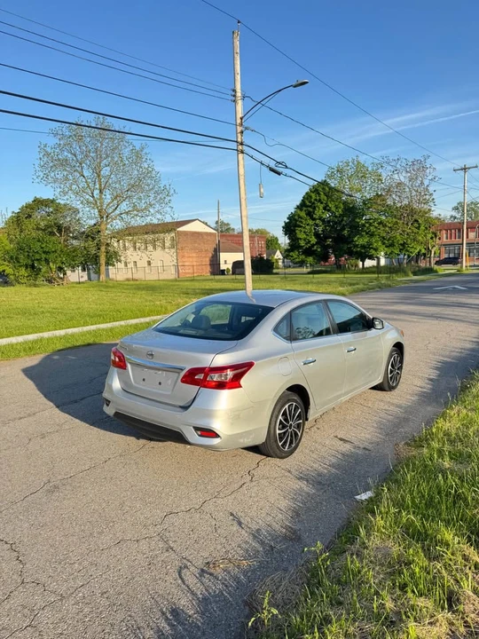 2019 Nissan Sentra 7th Gen - Image 5 of 11