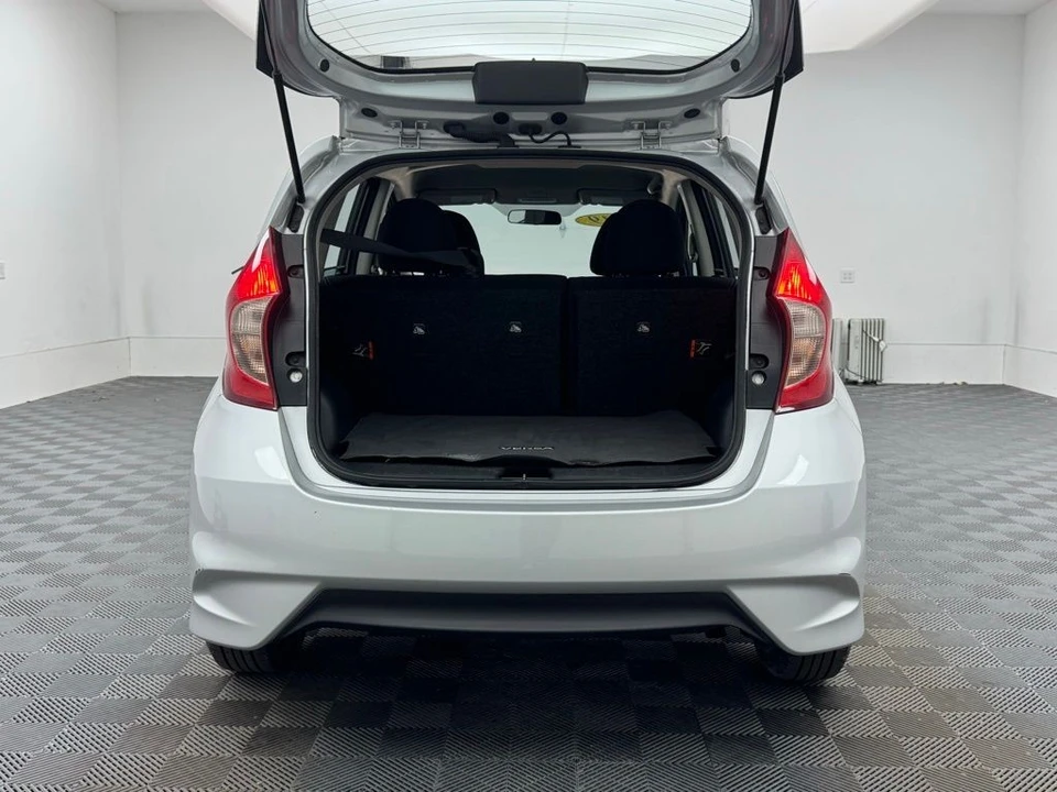 2019 Nissan Versa - Image 8 of 12