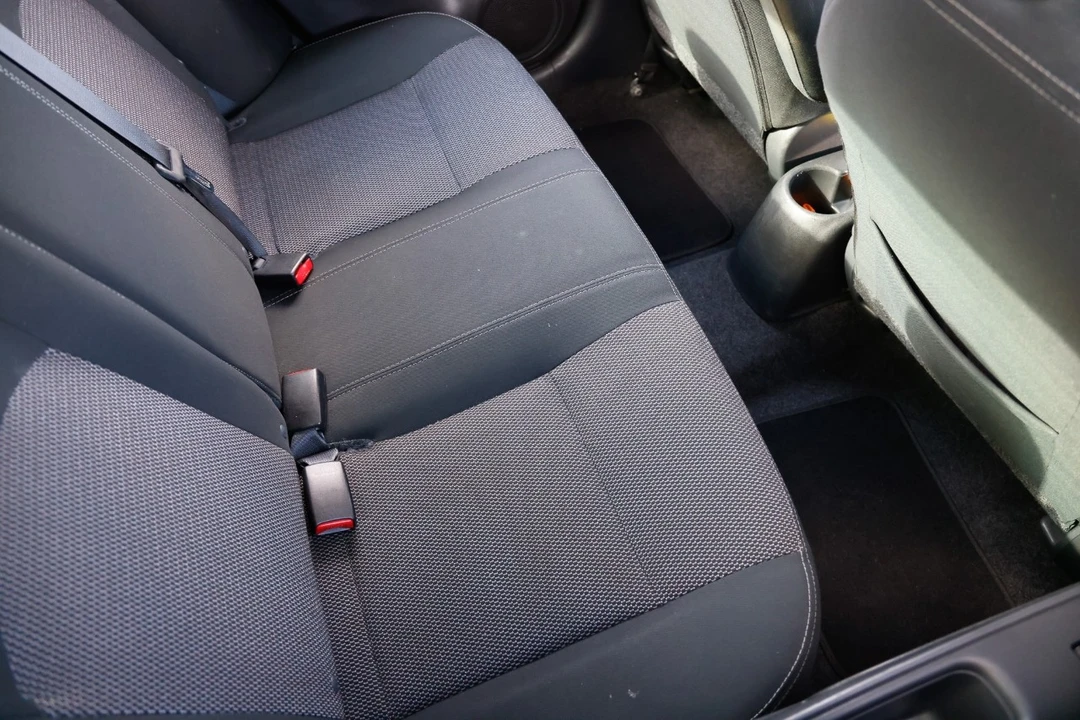 2019 Nissan Versa - Image 12 of 12