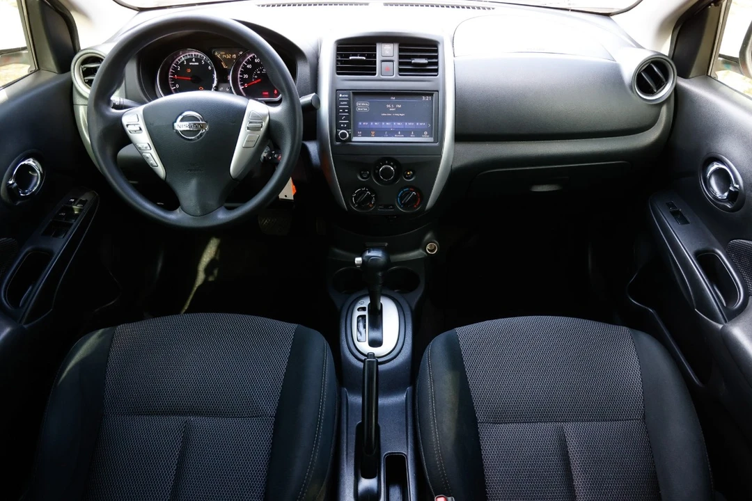 2019 Nissan Versa - Image 2 of 12