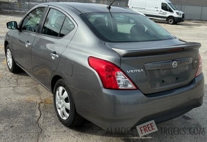 2019 Nissan Versa - Image 5 of 12