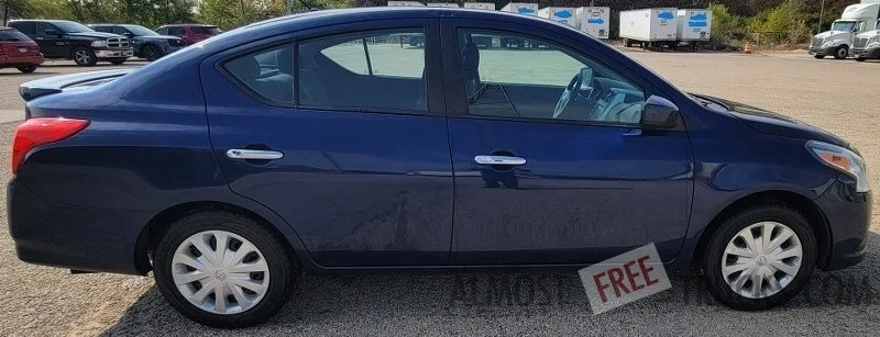 2019 Nissan Versa - Image 8 of 12