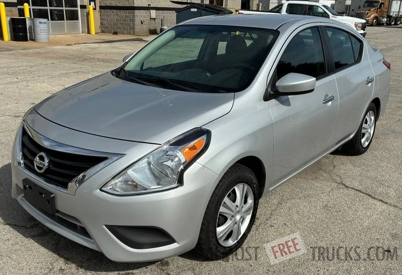 2019 Nissan Versa - Image 3 of 12