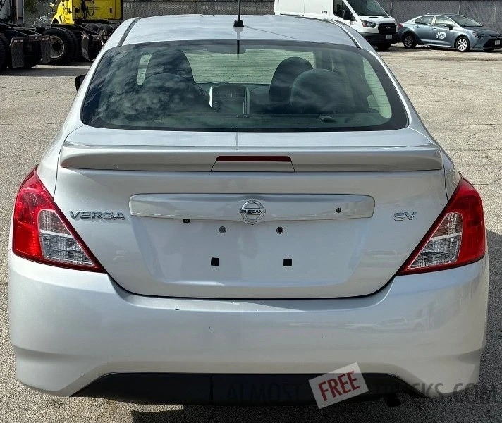 2019 Nissan Versa - Image 6 of 12