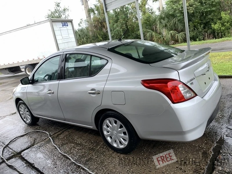 2019 Nissan Versa - Image 5 of 12