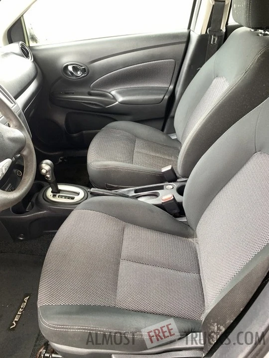 2019 Nissan Versa - Image 11 of 12