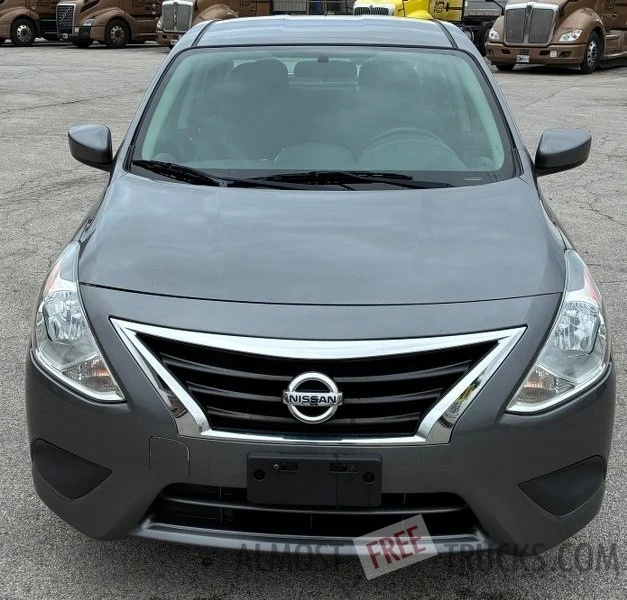 2019 Nissan Versa - Image 2 of 12