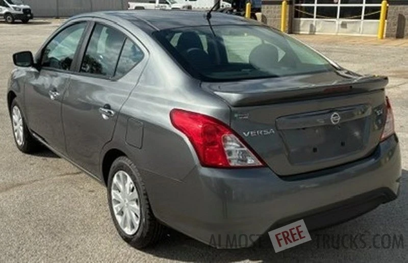 2019 Nissan Versa - Image 5 of 12