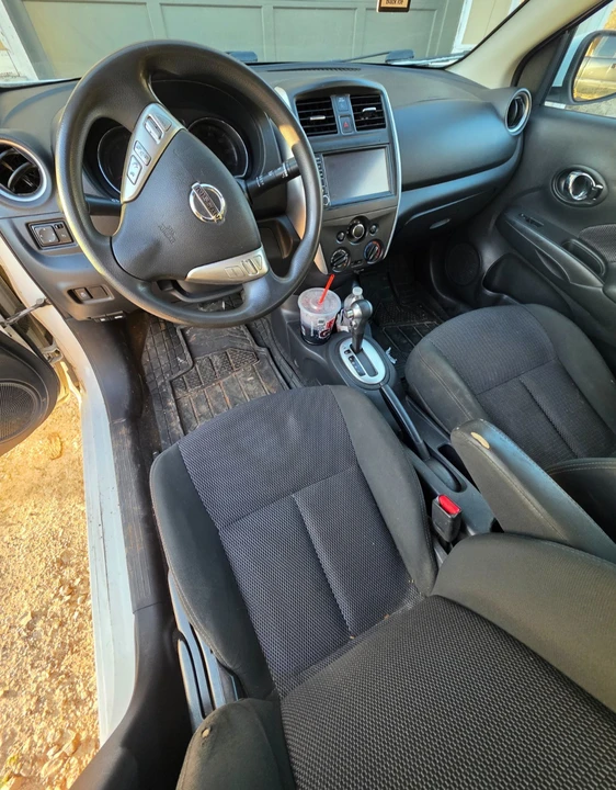 2019 Nissan Versa - Image 5 of 18