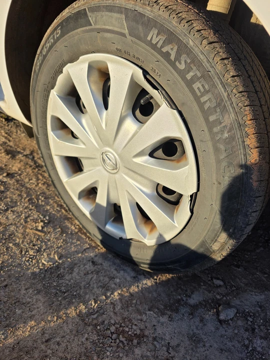 2019 Nissan Versa - Image 11 of 18