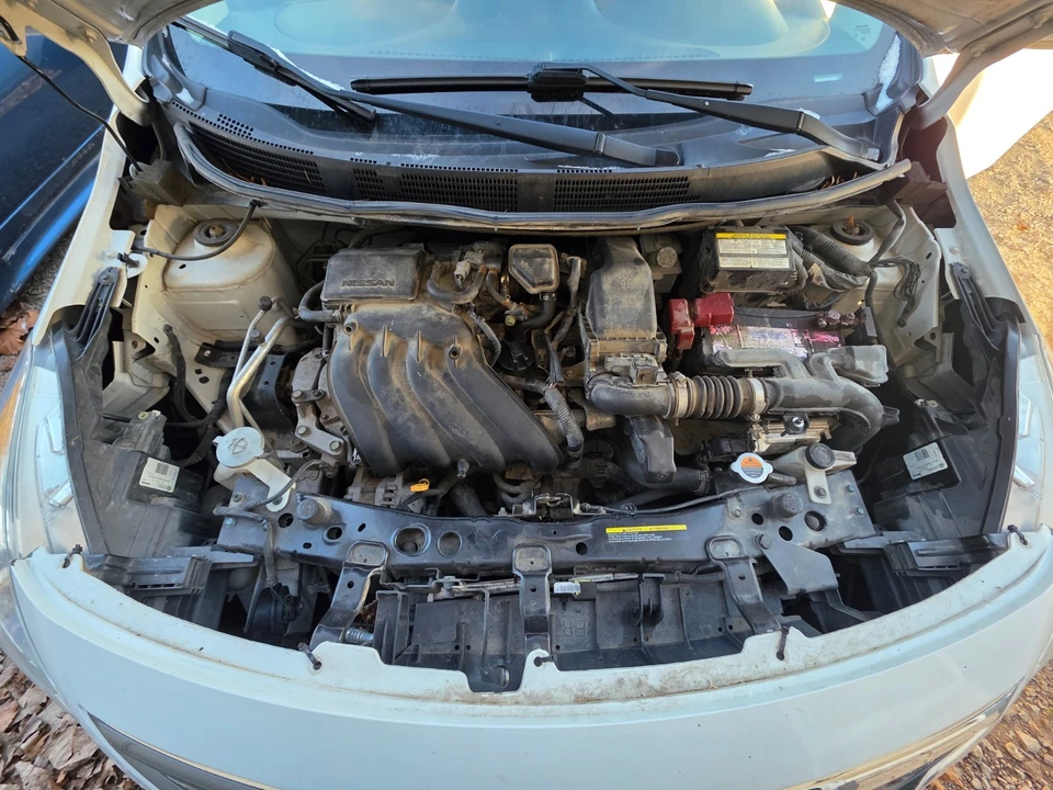 2019 Nissan Versa - Image 8 of 18
