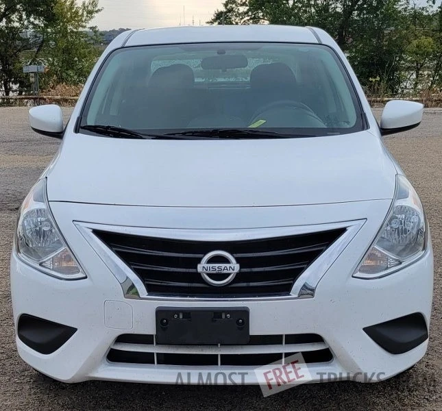 2019 Nissan Versa - Image 2 of 12